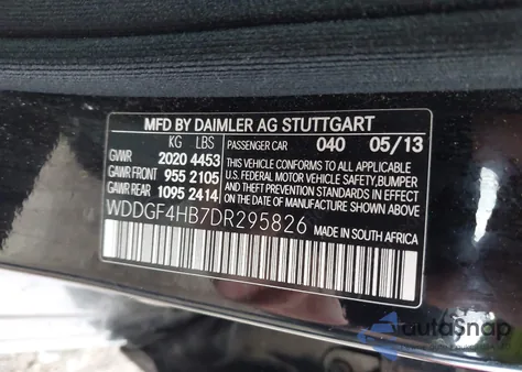 2013 Mercedes-Benz C 250 Luxury/Sport z USA, uszkodzony, nr VIN WDDGF4HB7DR295826